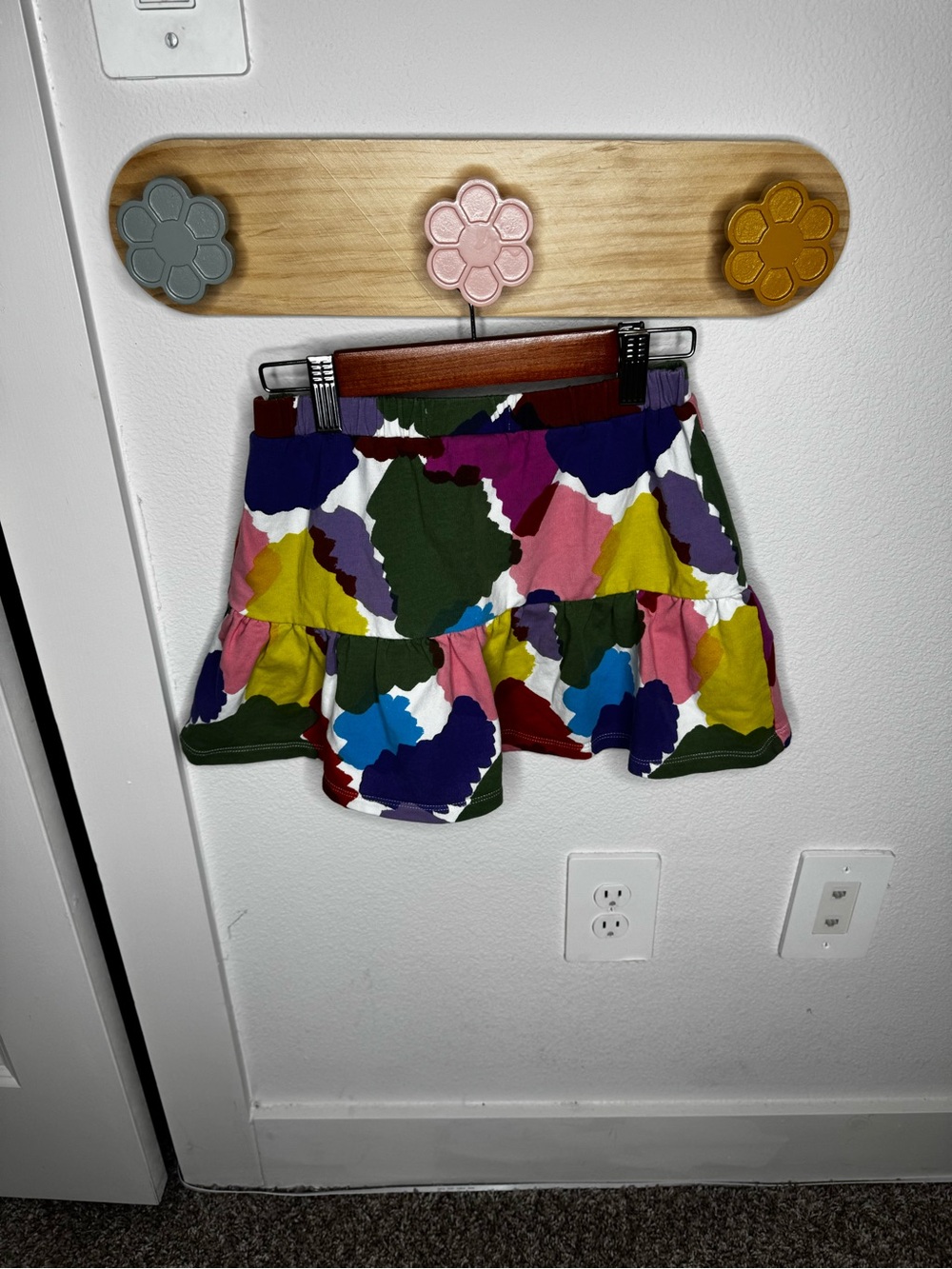 Colorful Abstract Print Ruffle Mini Skirt - Picture 5 of 5